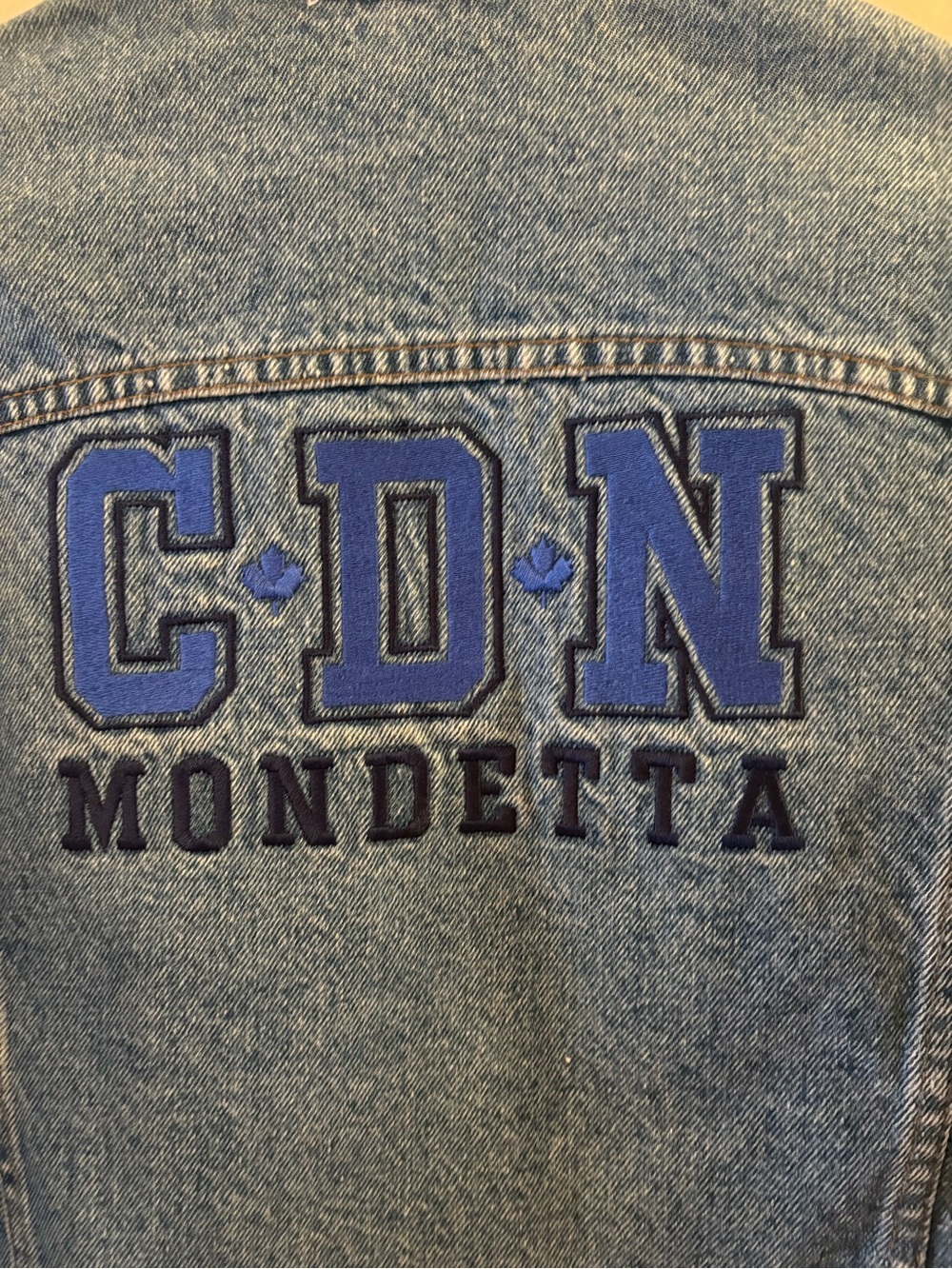 Vintage Mondetta Denim Trucker Jacket Medium Wash Jean Jacket, Sz L. - Picture 5 of 11